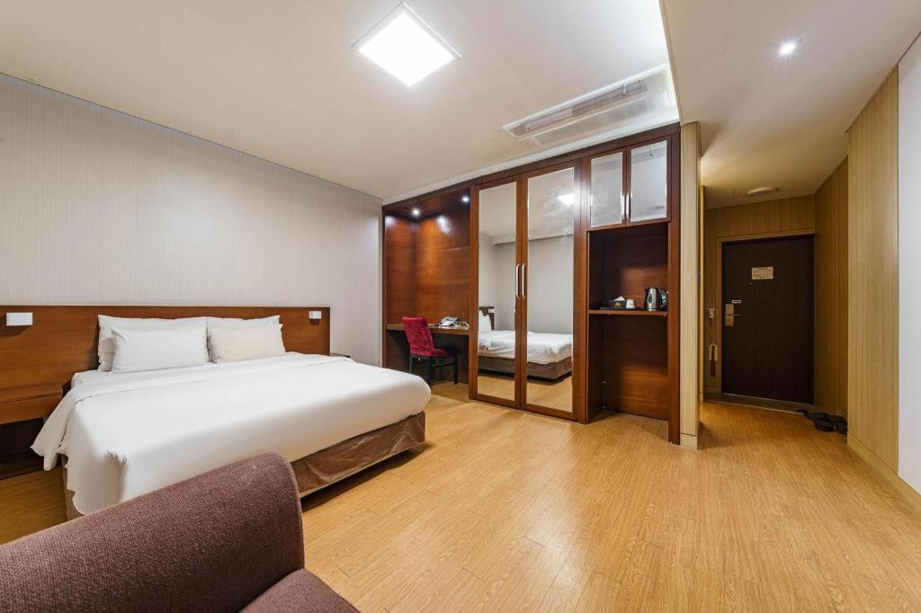 Korea Tourist Hotel Suwon Luaran gambar